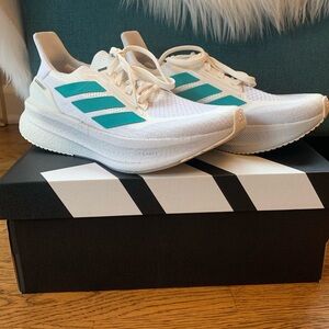 Adidas Ultraboost sneakers like new